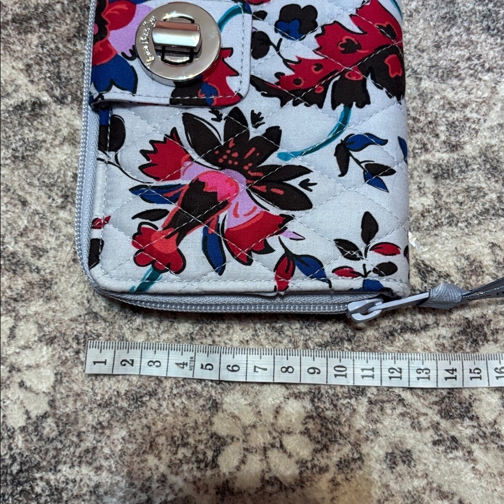 NWT Vera Bradley Wallet - Picture 10 of 10